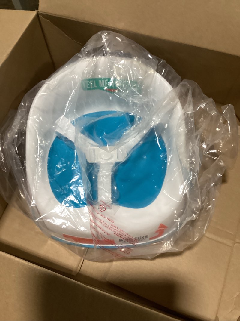 Condition photo showing Good Condition for Prince Lionheart Squish Booster Seat, Gumball Green, 3-Point Harness and Dual-Strap System, Easy to Wipe Clean, and Lightweight Green