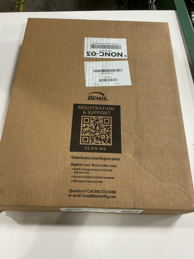Condition photo showing New/Like New for bemis 500ec durable wood toilet seat with easy clean hinges, made in usa, round, bone bone round