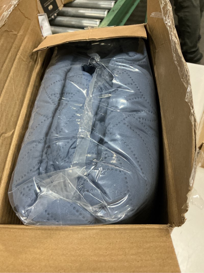 Condition photo showing Good Condition for love's cabin quilts for queen bed bluish grey bedspreads bedding set - summer lightweight bedspread comforter - wave pattern bedding coverlet for all season - 3 pieces (1 quilt, 2 pillow shams)