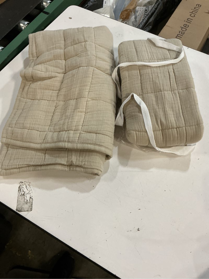 Condition photo showing Good Condition for european linen box quilted sham  color sand size king