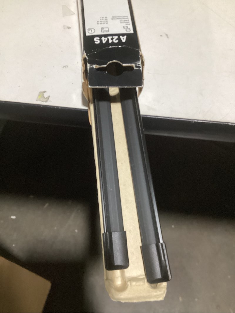 Condition photo showing Good Condition for BOSCH 3397014214 AeroTwin OE Replacement Wiper Blades Driver & Passenger Side - Set of 2 (30" & 30") Combo Pack (30" & 30") Pinch Tab