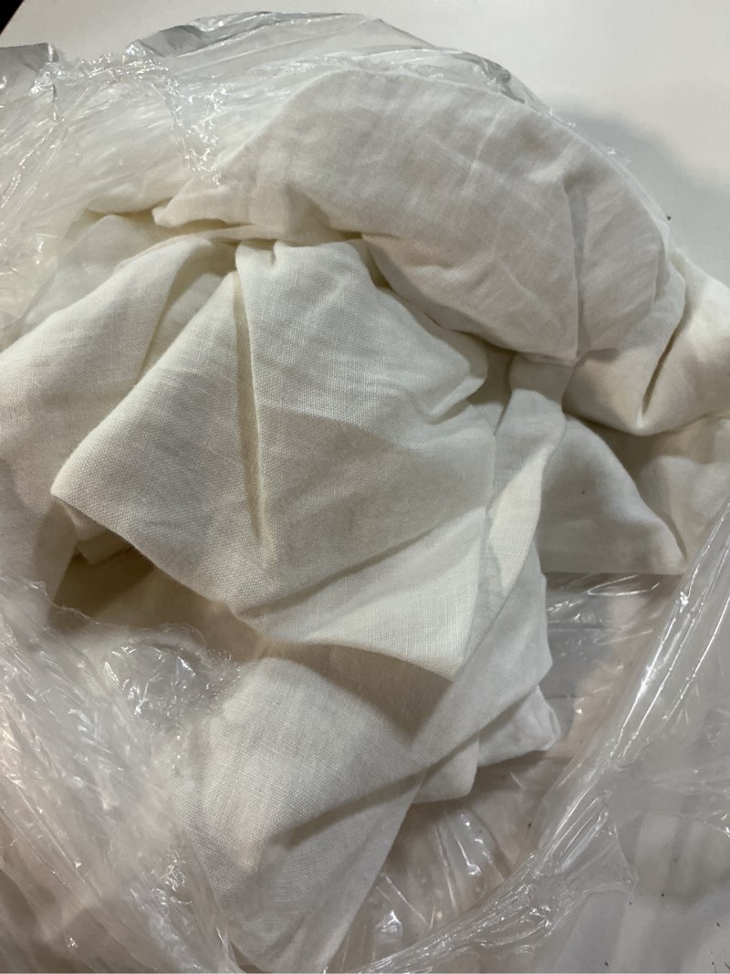Condition photo showing Good Condition for european linen deluxe bedding bundle, king, white