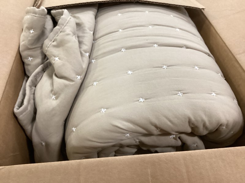 Condition photo showing Good Condition for WDCOZY Beige Queen Size Quilt Bedding Sets with Pillow Shams, Cream Tan Lightweight Soft Bedspread Coverlet, Quilted Blanket Thin Comforter Bed Cover for All Season, 3 Pieces, 90x90 inches Deep Beige (White Cross Stitching) Queen