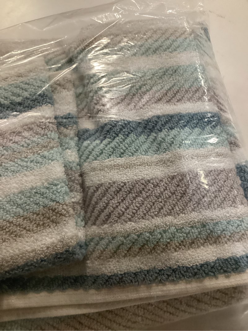 Condition photo showing Good Condition for Tommy Bahama - Bath Towels, 100% Soft & Absorbent Yarn-Dyed Cotton with Twill Texture, Low Linting & Fade Resistant, Medium Weight Bathroom Towels (Ocean Bay Tranquil Blue, 3 Piece) Ocean Bay Tranquil Blue 3 Piece