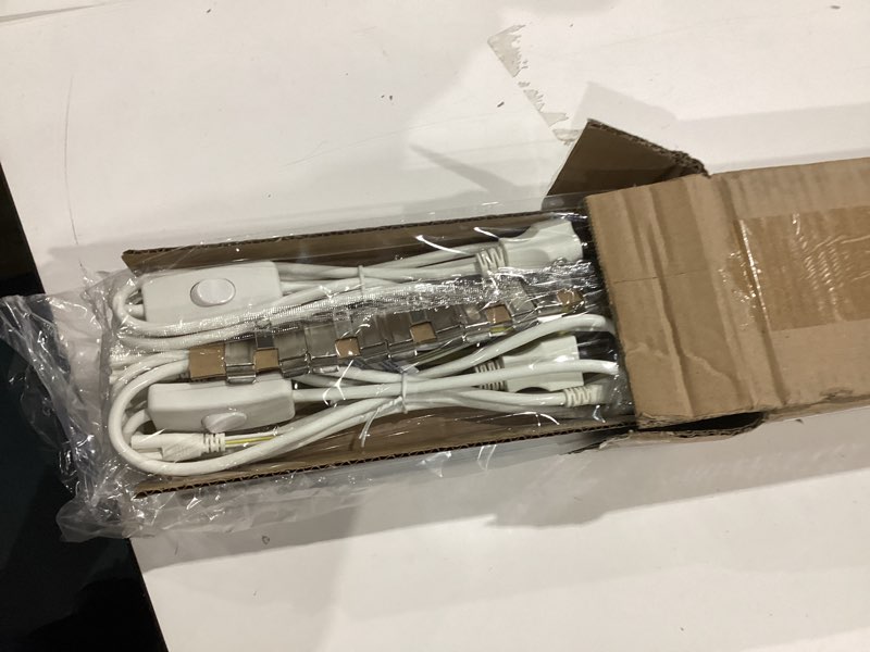 Condition photo showing Good Condition for bstrip grow light, 2ft 144w (6 x 24w) plant light, full spectrum with 660nm red leds, 3686k t8 grow lights for indoor plants, greenhouse, seeding, linkable design with on/off switch, 6-pack 2ft-6 pack without timer