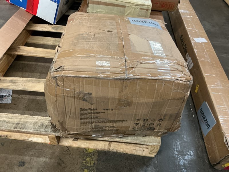 Condition photo showing Good Condition for vevor moving blankets, 80" x 72", 65 lbs/dz weight, 12 packs, professional non-woven & recycled cotton packing blanket, heavy duty mover pads for protecting furniture, floors, appliances, blue/orange 65 lbs/dz, 12 packs blue/orange