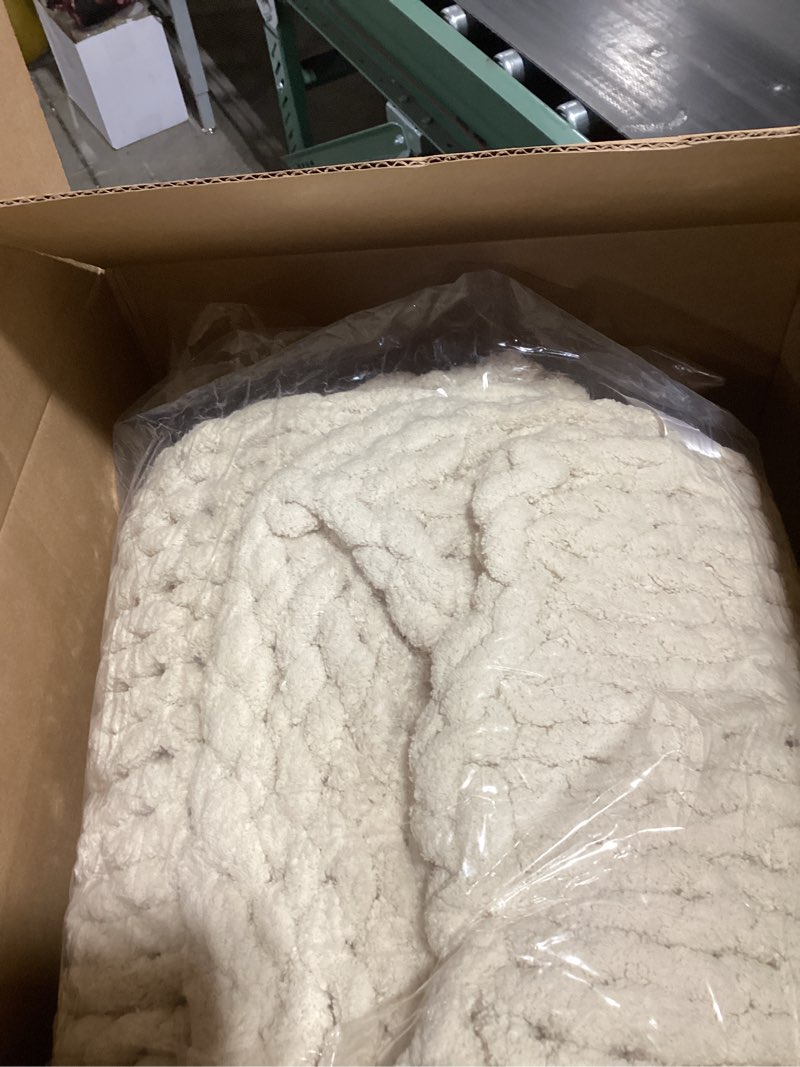 Condition photo showing Good Condition for Carriediosa Chunky Knit Throw Blanket 50" X 60", 100% Hand Made Large Chenille Loop Yarn Soft Fluffy Throws for Couch Sofa Bed, Big Crochet Cozy Heavy Thick Cable Woven Blanket, Light Beige Light Beige 50" X 60"