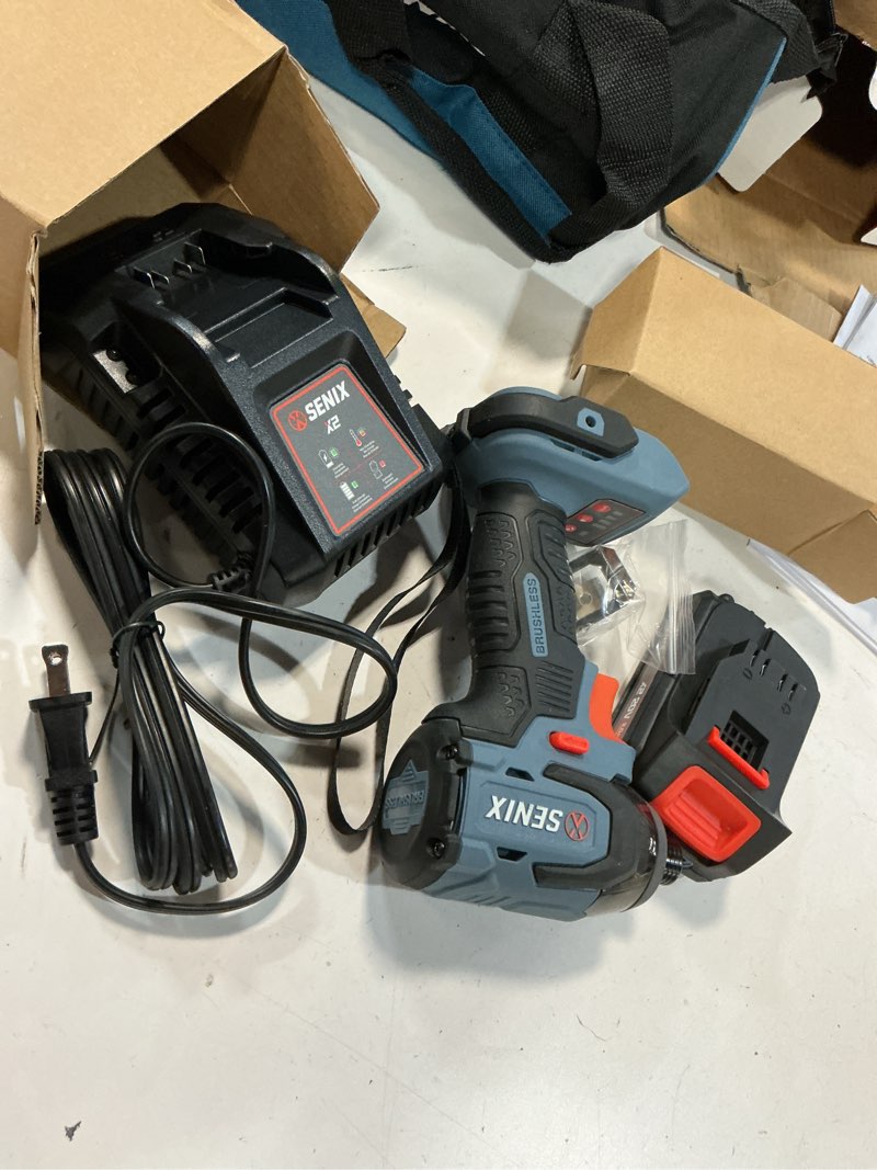 https://lotting-media.assets.bidfta.com/lotting_52ed5cf5-dcc9-46a7-bac1-2b6eb10ad2bf