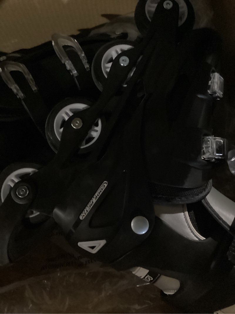 Condition photo showing New/Like New for roller derby v-tech 500 adjustable performance inline skates for men, women, kids, teens black