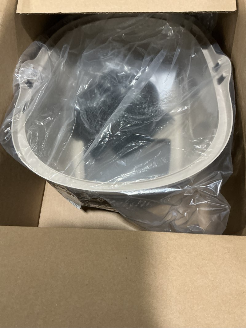Condition photo showing Good Condition for Amazon Basics No-Mess Hooded Cat Litter Box, Standard, Multicolor, 21 in x 16 in x 15 in Multicolor Standard (Pack of 1)