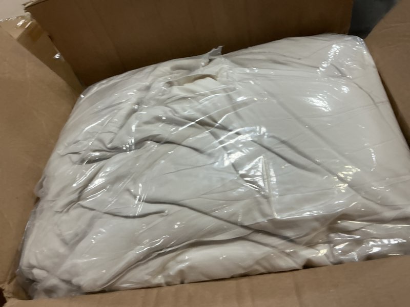 Condition photo showing Good Condition for Bedsure California King Comforter Set - 4 Pieces Pinch Pleat Bed Set, Beige Boho Bedding for All Season, 1 Soft Comforter, 2 Pillowcases, 1 Decorative Pillow California King 01 - Beige