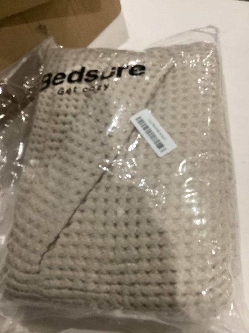 Condition photo showing Good Condition for bedsure 100% cotton blanket queen size for spring summer, waffle weave thin lightweight breathable blanket for bed, cotton bedding room decor gifts for women, men, linen beige, 90" x 90" linen beige queen (90" x 90")