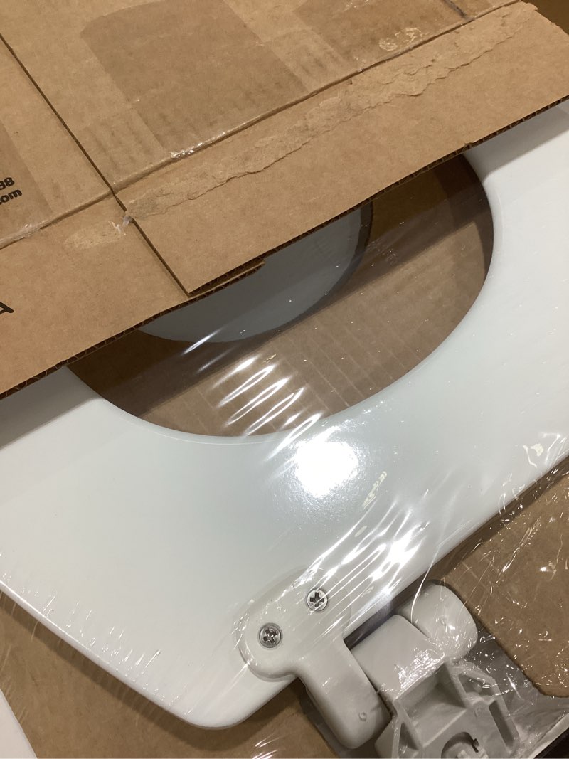 Condition photo showing Good Condition for mayfair linden slow close toilet seat, non slip heavy duty wood, easy install, round, white round traditional hinge