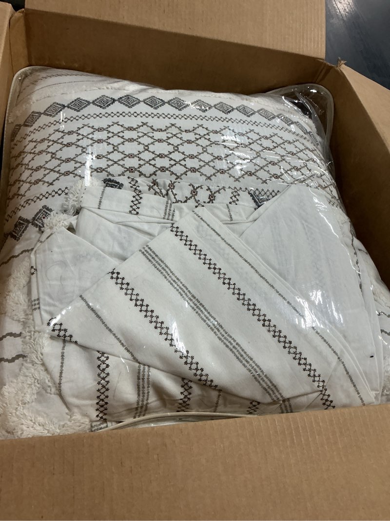 Condition photo showing As Is for INK+IVY Comforter for Queen Size Bed, Chenille Tufted, Breathable Cotton Comforter Set Queen, All Season Modern Boho Comforter with Farmhouse Bedding Flare, 2 Matching Shams, Queen Ivory 3 Piece Comforter Set Full/Queen Ivory