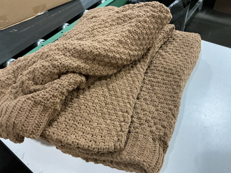 Condition photo showing Good Condition for evergracehome 90”x 90”