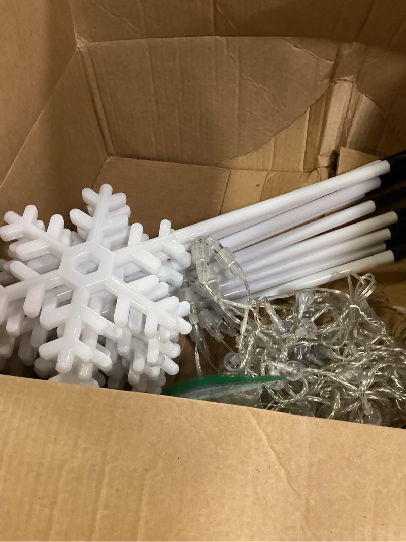 Condition photo showing Good Condition for christmas snowflake pathway lights outdoor 10 pack waterproof snowflake light 8 lighting modes xmas walkway marker lights led stake sidewalk light for christmas decorations outdoor garden patio yard 10 pack white