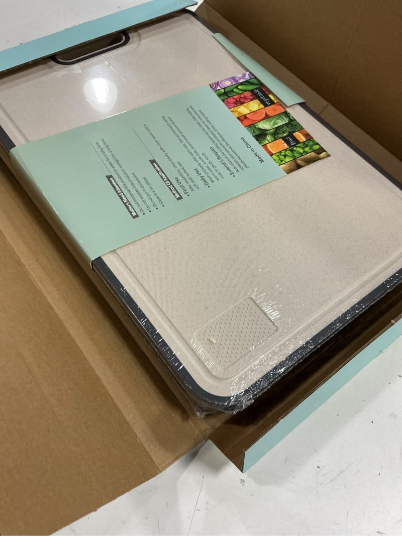 Condition photo showing New/Like New for titanium cutting board, double sided food grade pure titanium/pp, cutting board for kitchen, easy to clean large size [18”*12.5”+15.5”*10.5”+12”*8.5”] silver set of 3 (18" x 12.5", 15.5" x 10.5", 12" x 8.5")