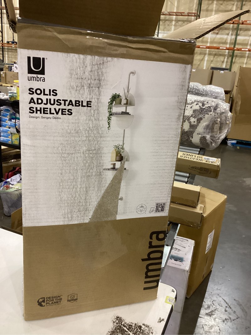 Solis adjustable shelves