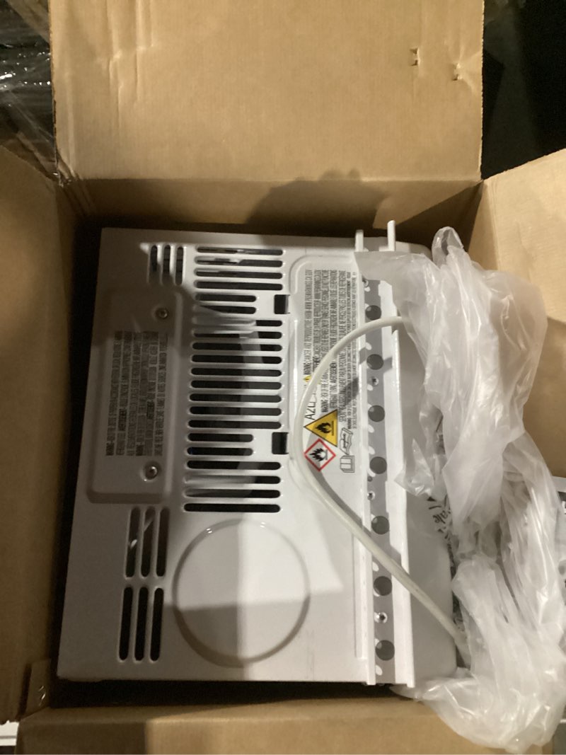 Condition photo showing New/Like New for Amazon Basics 5000-BTU Small Window Air Conditioner, Up to 150 Sqf, Window AC Units with Cool and Fan Functions, Washable Filter, Adjustable Window Kit, Intuitive Mechanical Controls, White White 5000 BTU