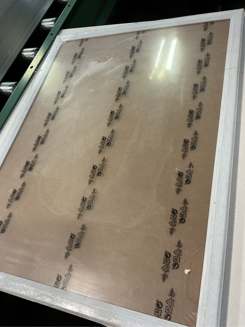 Condition photo showing Good Condition for 20x27 wood frame white, modern natural woodgrain 27x20in picture frame, rustic wooden 20 x 27 inch gallery wall photo poster frame with hd plexiglass, horizontal vertical wall mounting display 1pcs white 20x27