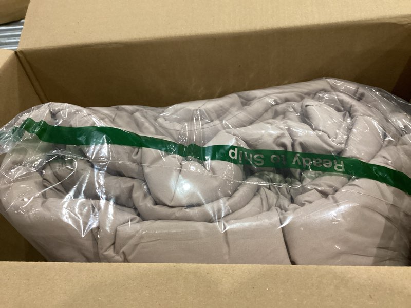Condition photo showing Good Condition for love's cabin twin comforter set burlwood, 5 pieces twin bed in a bag, all season twin bedding sets with 1 comforter, 1 flat sheet, 1 fitted sheet, 1 pillowcase and 1 pillow sham twin burlwood