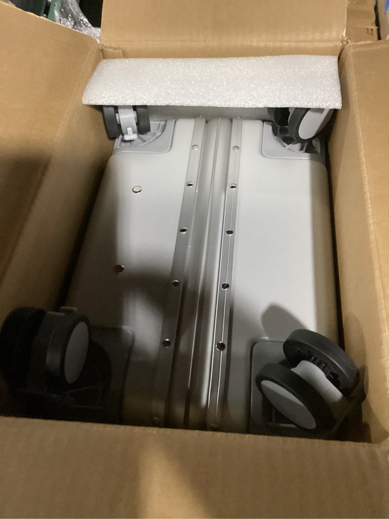 Condition photo showing New/Like New for zipperless luggage, 22.4" x 15.4" x 9.4" aviation certified, polycarbonate aluminum hardshell, expandable carry-on luggage with spinner wheels, hardshell luggage, 20 inch cabin silver 20 inch