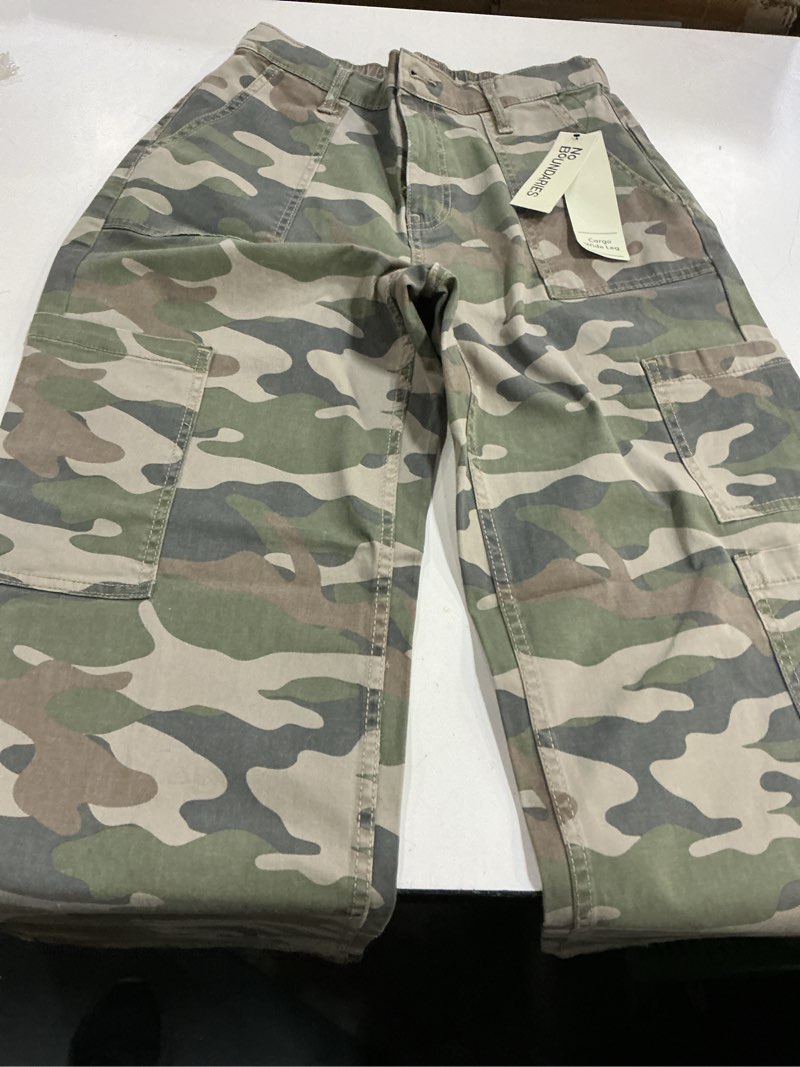 Condition photo showing New/Like New for (( size s(4-6)no boundaries wide leg cargo pants, 33.5\" inseam, women's and women's
