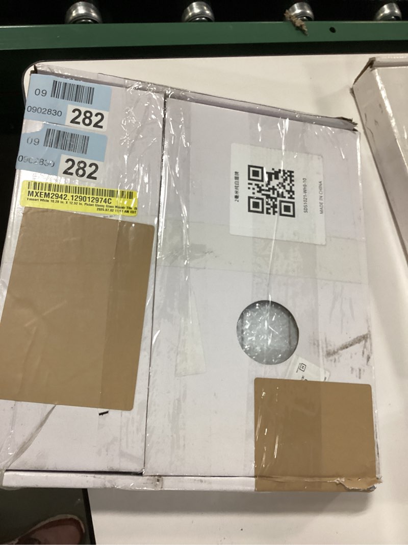https://lotting-media.assets.bidfta.com/lotting_535062b6-ddef-44c1-a415-cb66dc186d43