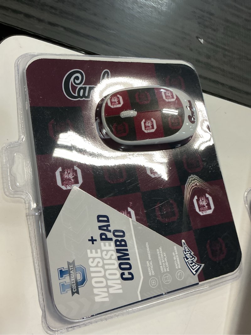 Condition photo showing Good Condition for soar collegiate wireless mouse and mouse pad- checkered, south carolina gamecocks