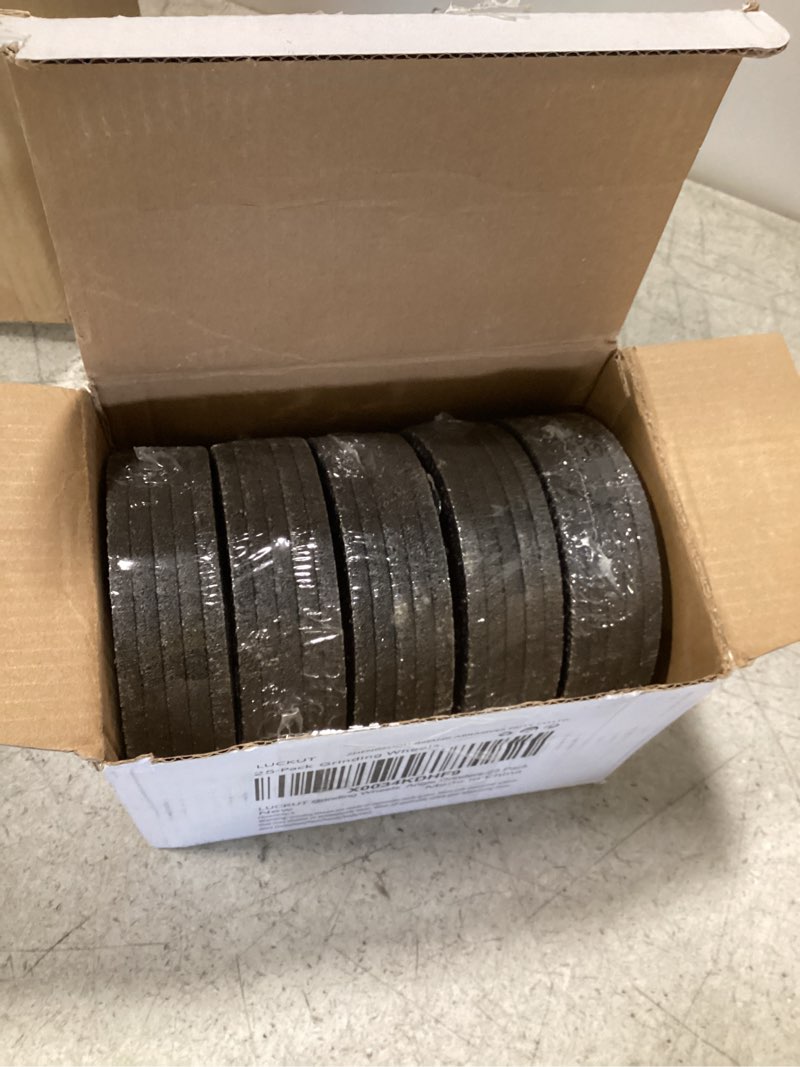 https://lotting-media.assets.bidfta.com/lotting_535cd211-9244-410e-b1e4-6f6622c0a7ef