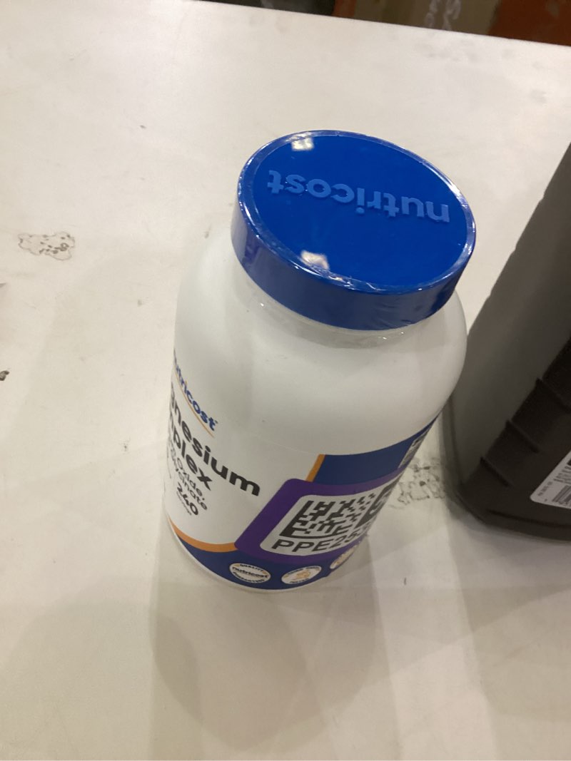 Condition photo showing New/Like New for Nutricost Magnesium Complex 500mg, 240 Capsules - Magnesium Oxide, Citrate, and Glycinate - Gluten Free and Non-GMO 240 Count (Pack of 1)