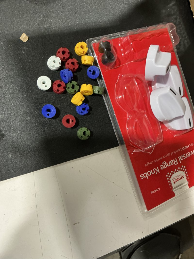 Condition photo showing Good Condition for smart choice universal range replacement knob kit with fit adapters, fits most gas or electric ranges, white