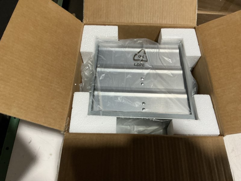Condition photo showing Good Condition for vevor 10'' shutter exhaust fan, high-speed 820 cfm, aluminum wall mount attic fan with ac-motor, ventilation and cooling for greenhouses, garages, sheds, shops, fcc 10 inch