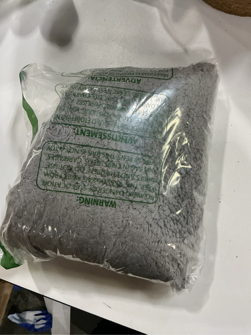 Condition photo showing New/Like New for Baahrnom Microfiber Elongated Toilet Seat Cover 19.5"x 15" Machine Washable Solid Toilet Lid Cover Adjustable Rubber Backing Fits Only 18-19.5" L x 14-16" W Elongated Toilet Seat Gray 19"Lids