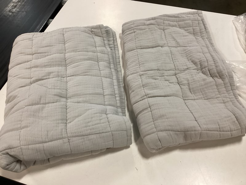 Condition photo showing As Is for organic cotton gauze box, king/cal king, light grey shams only