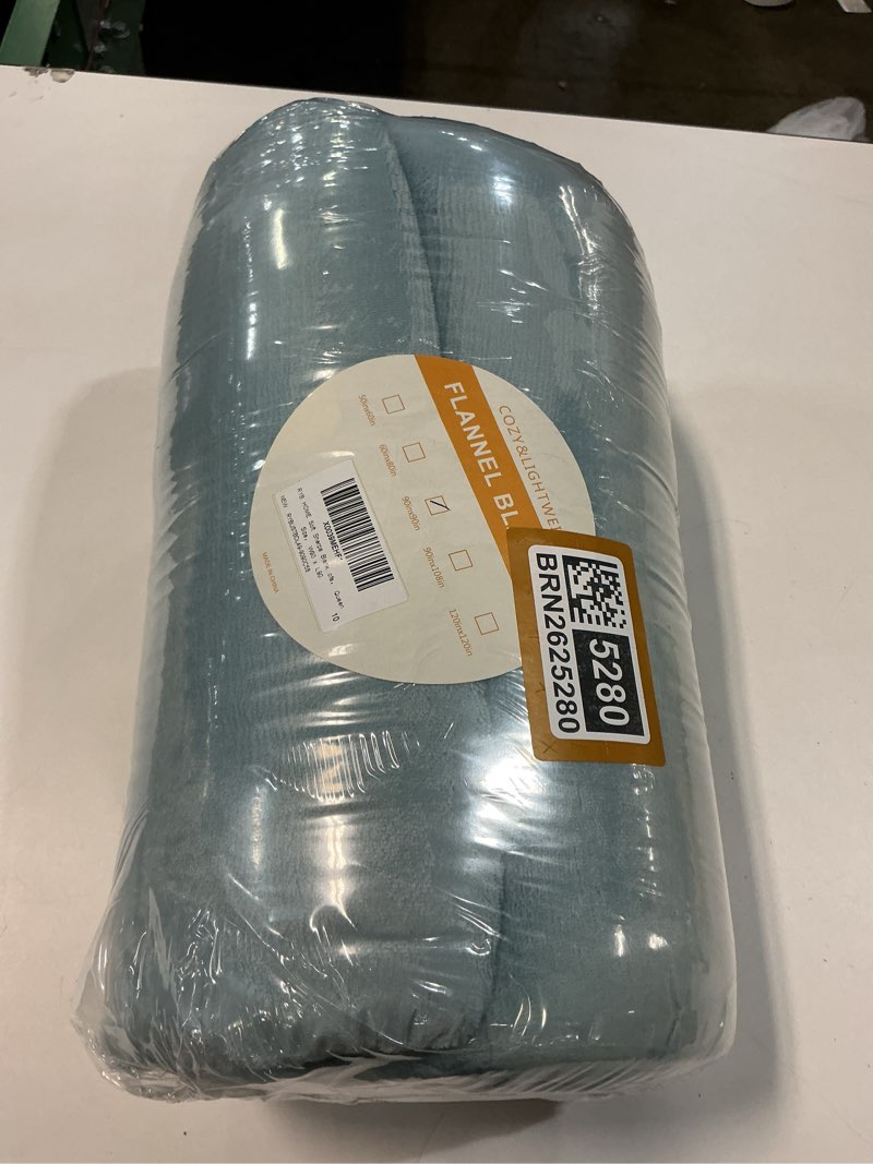 Condition photo showing New/Like New for RYB HOME Black Blankets Sherpa 90\\\" x 108\\\", Super Soft Plush & Warm Blanket Throws for Camping Traveling Napping, King Size 108\\\" x 90\\\" Teal