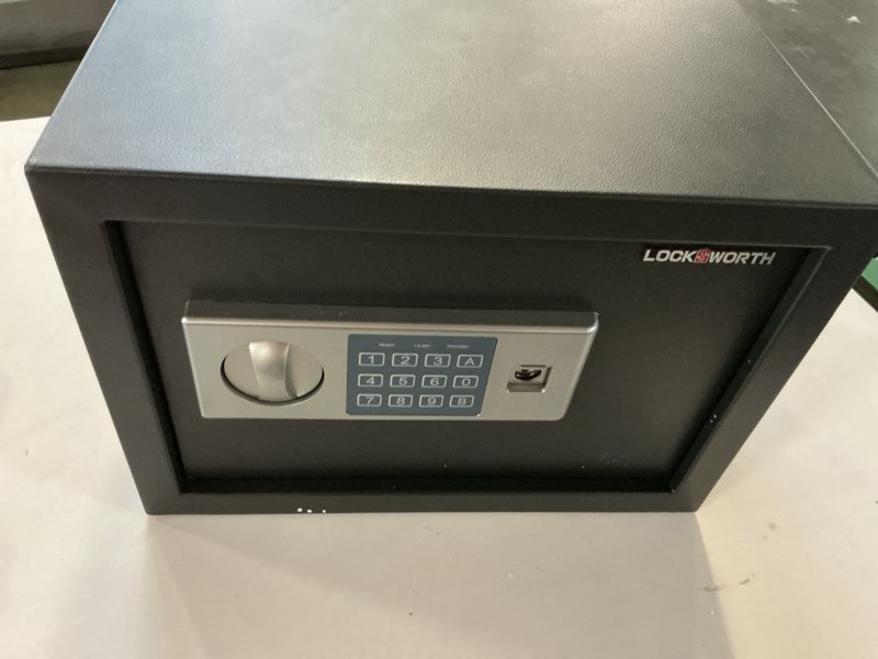 https://lotting-media.assets.bidfta.com/lotting_538d41fb-86f1-4092-9994-88898e33c833