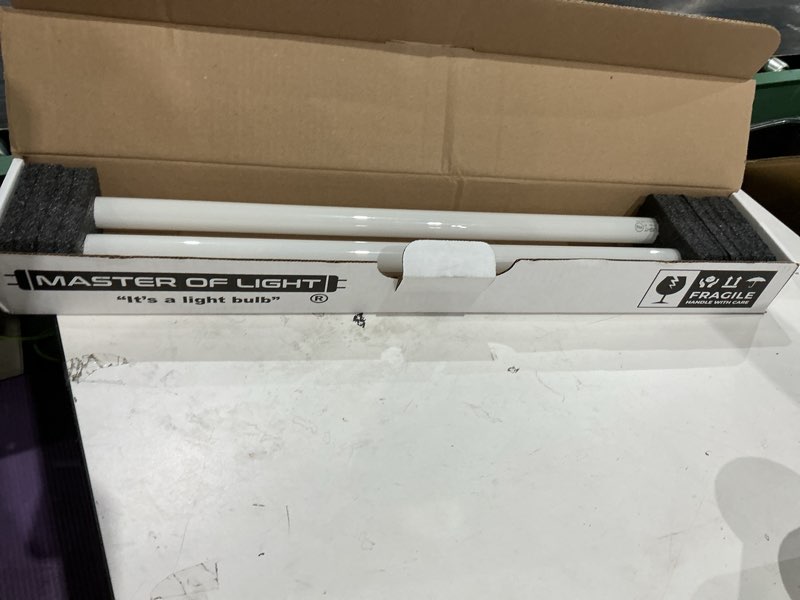 Condition photo showing Good Condition for f17t8/cw (2 pack) 24" fluorescent tube light bulb cool white 4100k t8 17 watt 17w replaces f17t8 f17t8/841 f17t8/sp41/eco f17t8/spx41/eco fo17/841 f17t8/741 f17t8/cw/eco f17t8/tl841/alto f17t8/tl741
