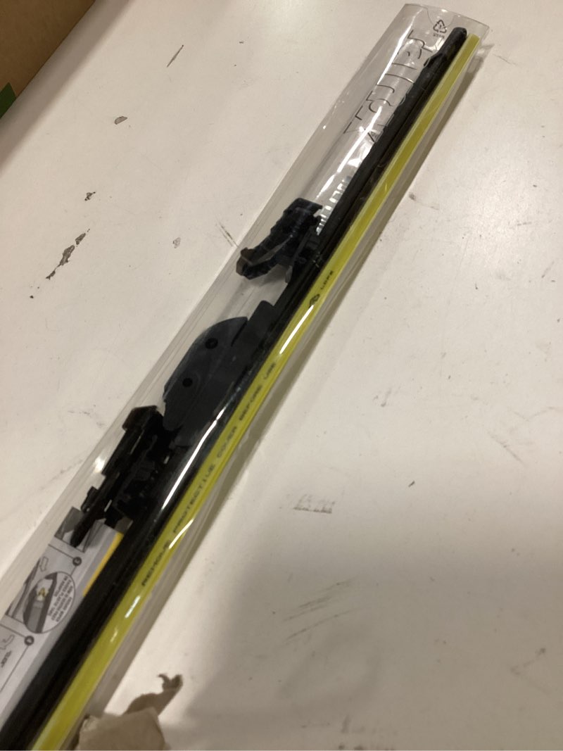 Condition photo showing Good Condition for Rain-X 830122 Silicone Endura Wiper Blades, 22 Inch Windshield Wipers (Pack of 1), Automotive Replacement Windshield Wiper Blades With Two Times Longer-Lasting Resilient Silicone Rubber Squeegee 22" Endura