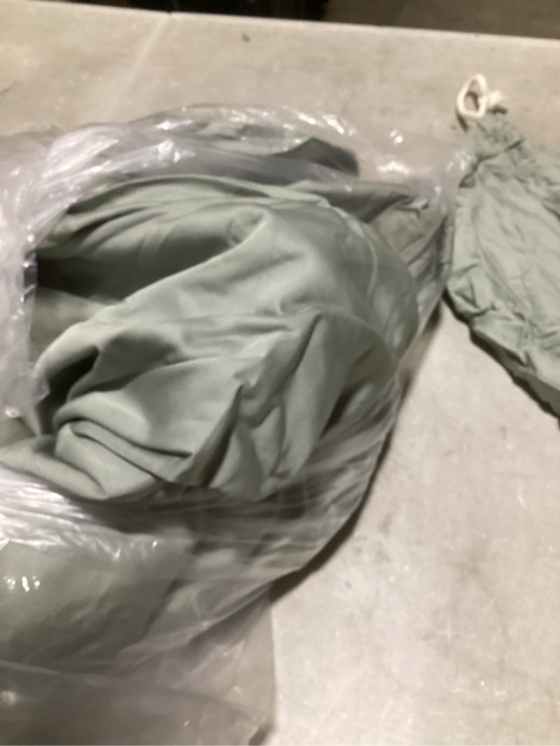 Condition photo showing Good Condition for bamboo sheet set, queen