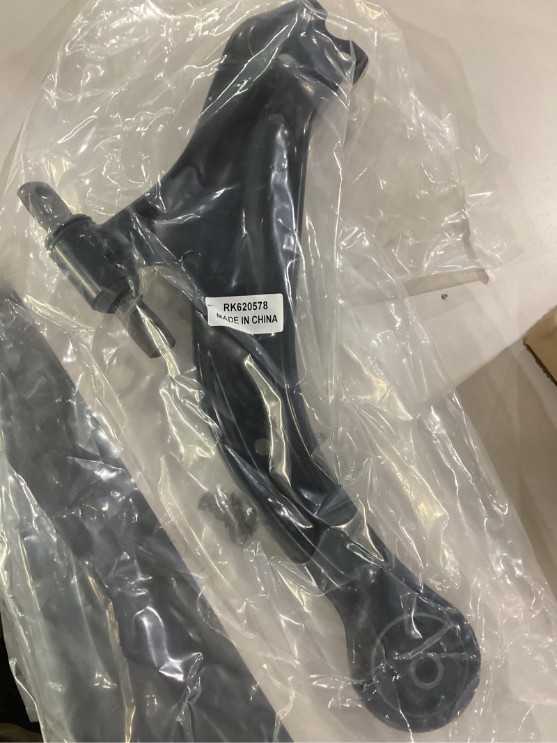 Condition photo showing New/Like New for IRONTEK Front Lower Control Arm RK620578 RK620579 for Toyota 98-04 Avalon, 98-03 Sienna, 99-03 Solara, Driver and Passenger Side New Front Suspension Control Arm for Toyota Avalon Sienna Solara