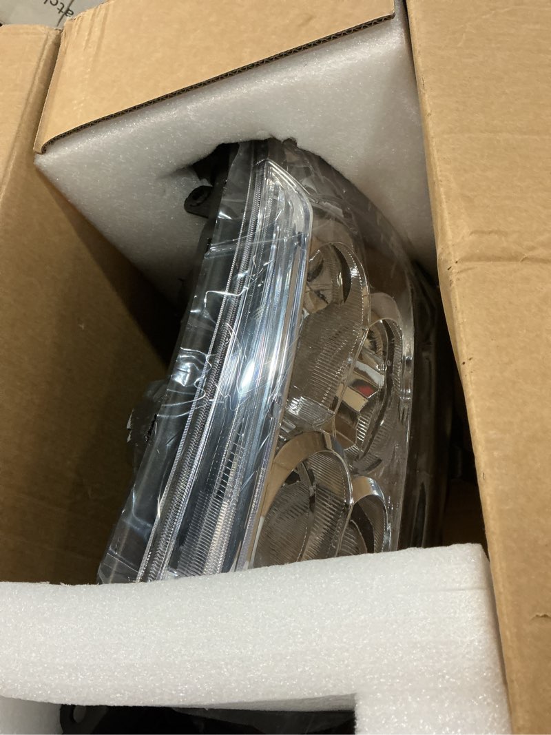 Condition photo showing Good Condition for Silscvtt Headlights Assembly Replacement for Subaru Forester 2006-2008 Halogen Housing Reflector Headlamp Driver Side 84001SA471