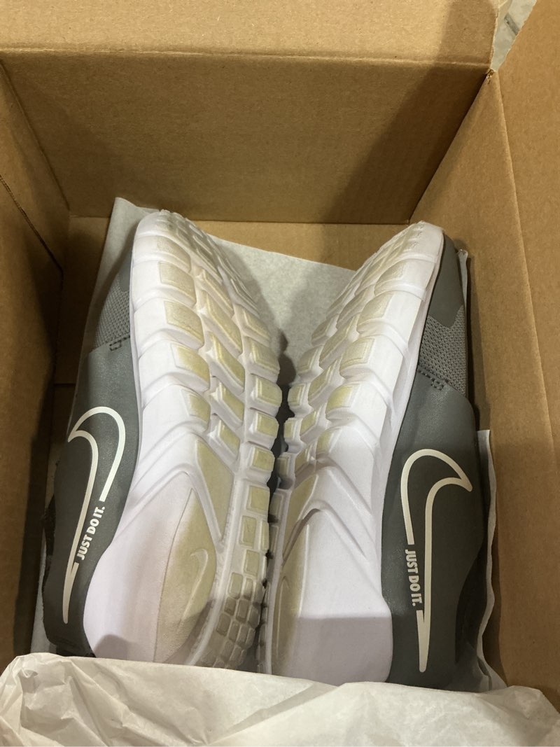Condition photo showing As Is for nike flex runner 3 kids road running shoes
