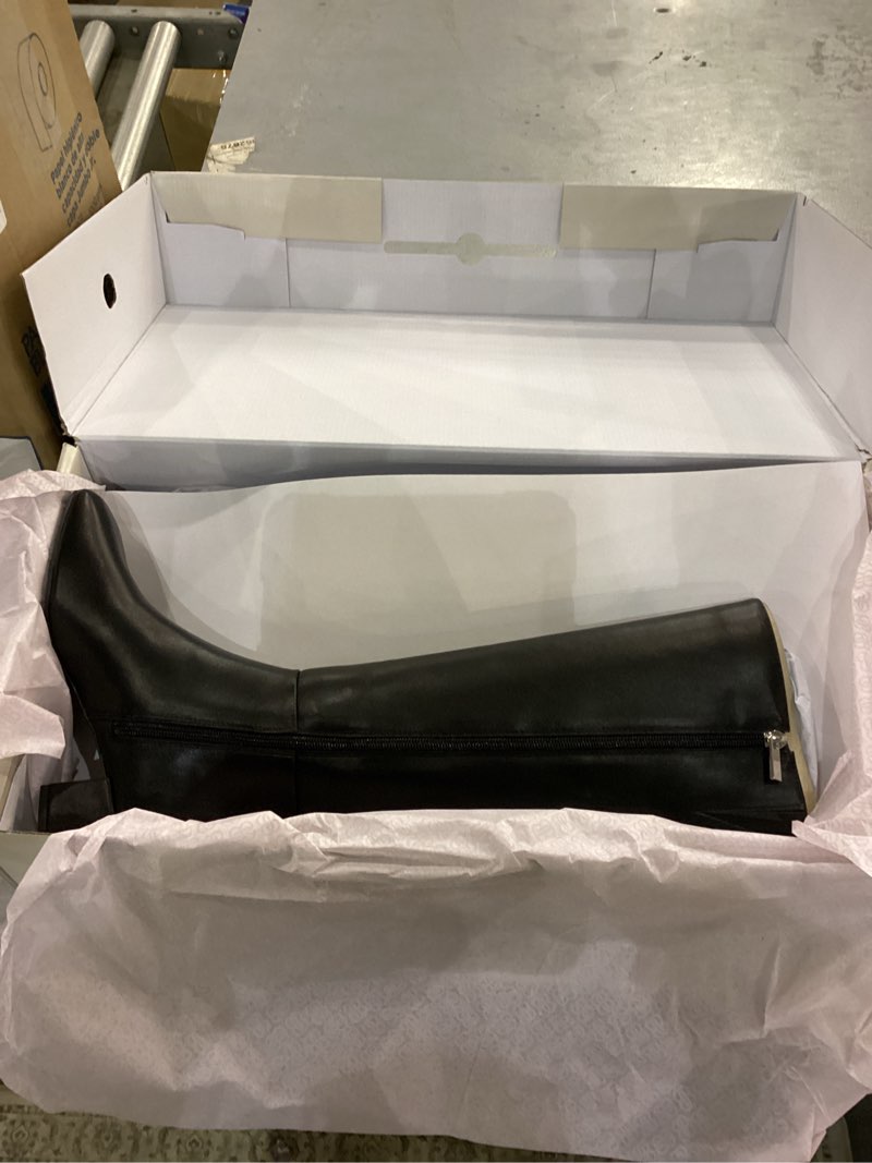 Condition photo showing Good Condition for Bandolino womens Addyson 6 Black Smooth 001