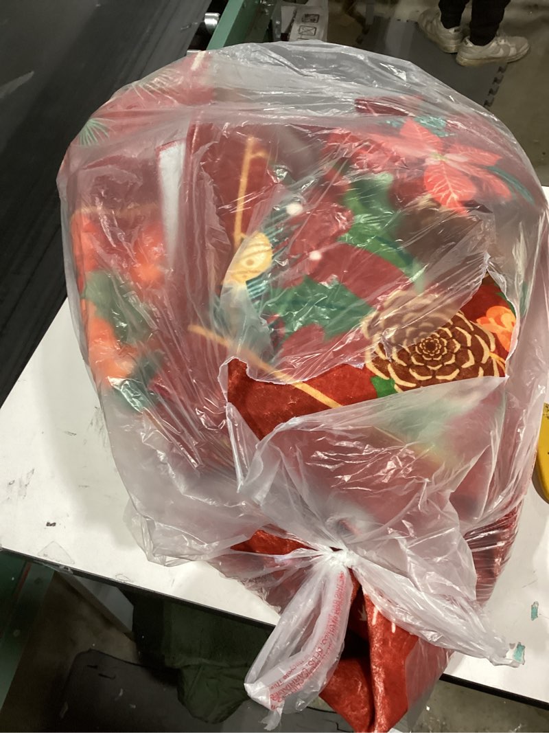 Condition photo showing Good Condition for similar product DUKINO 3x5 Area Rug, Floral Rugs for Living Room, Lightweight Non Slip Washable Rug, Indoor Low Pile & Non-Shedding Boho Design Rugs for Bedroom, Living Room, Dining Room, Red Red 3' x 5' (Rectangular) large rug