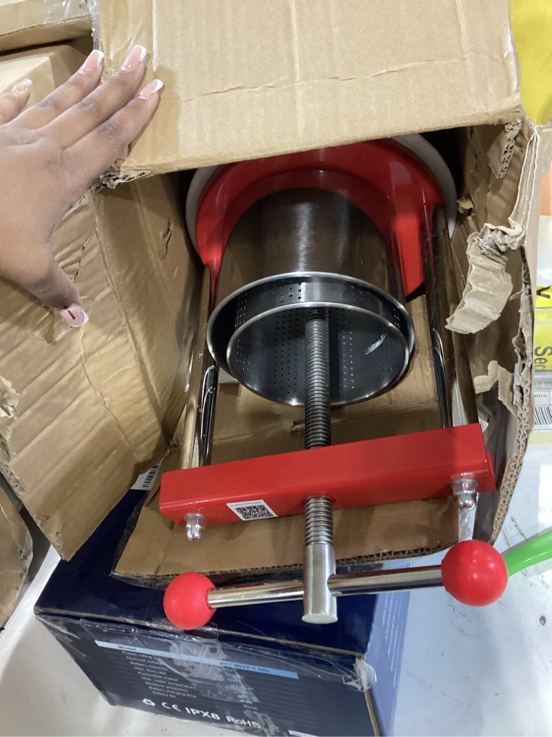 Condition photo showing Good Condition for vevor 0.44 gal/1.65l fruit wine press, 2 stainless steel barrels, manual juice maker, cider apple grape tincture honey olive oil making press with t-handle for outdoor kitchen home 0.44 gal red