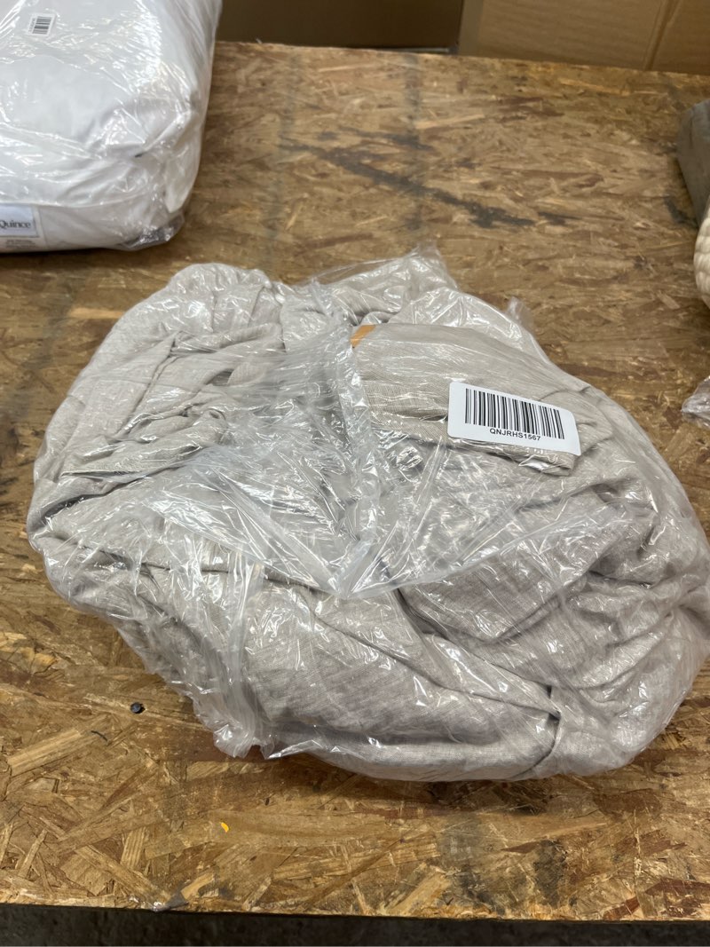 Condition photo showing Good Condition for european linen chambray duvet cover set, king/cal king, natural chambray