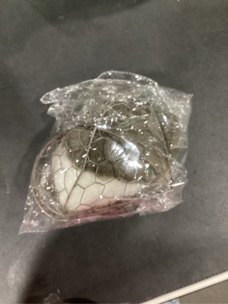 Condition photo showing Good Condition for Handmade Alpaca Fiber Bird Nesting Heart - Refillable Bird Nesting Material Holder & Garden Decor - Alpaca Wool for Bird Nesting Dispenser & Nesting Material for Wild Birds Station (Black)