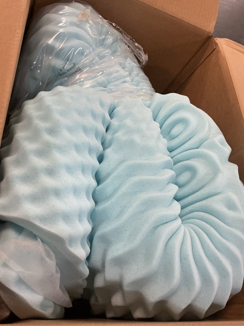 Condition photo showing Good Condition for 4 inch dual layer queen size cooling mattress topper | pressure-relieving 2-layer memory foam mattress topper: spine support, soft breathable quilted cover