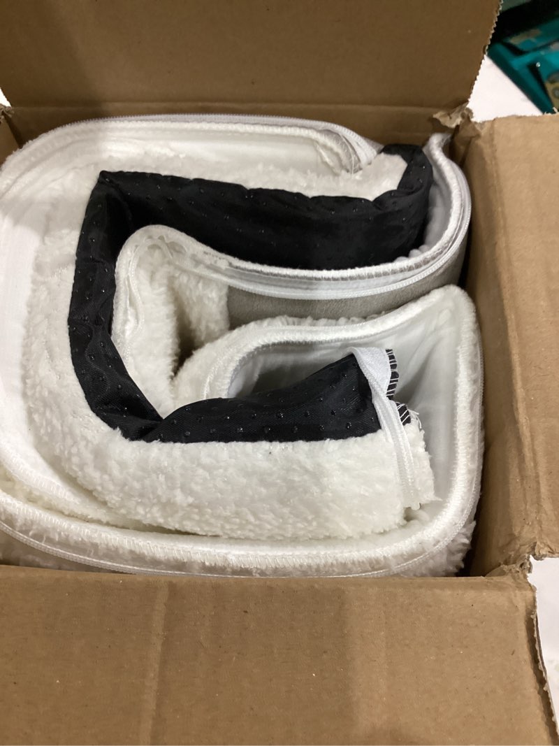 Condition photo showing Good Condition for zomisia cat bed cave for indoor cats, 2-in-1 cat cave for kittens and small pets with removable washable cushioned pillow, enclosed cat bed cozy cat house hideout with non-slip bottom, 15 inches m - 15.0"l x 15.0"w x 15.3"h cream